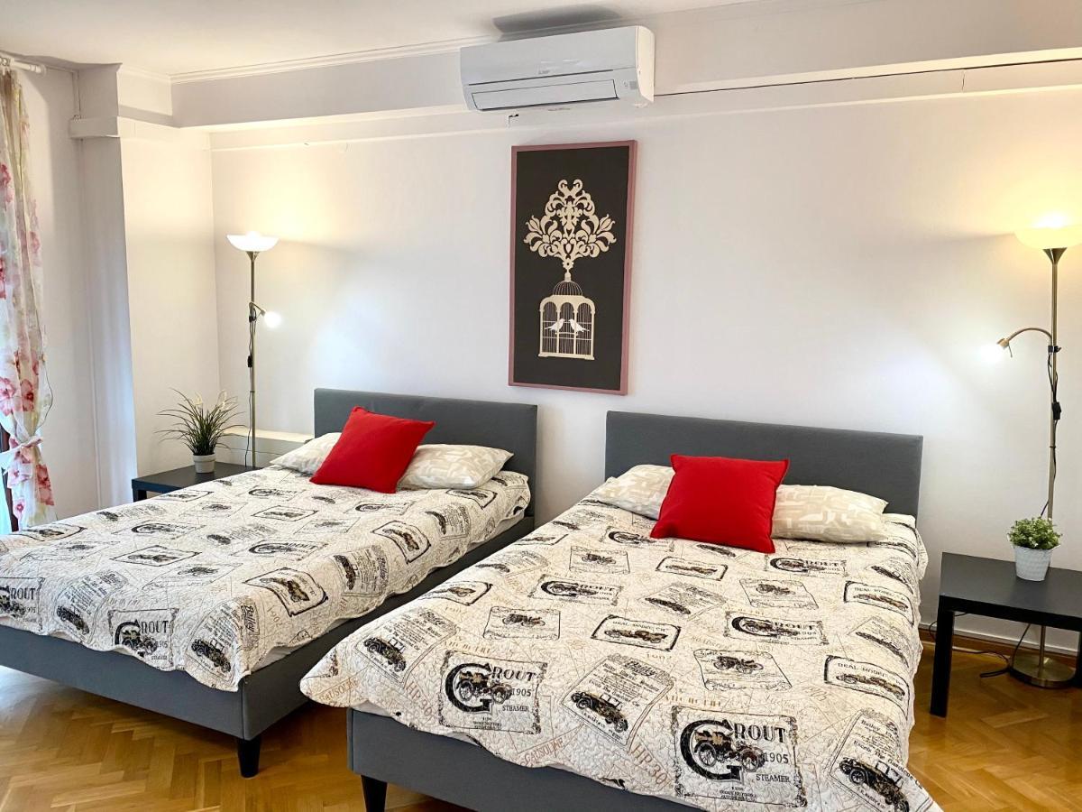 Center Warsaw - Apartmenty Jana Pawla II Luaran gambar